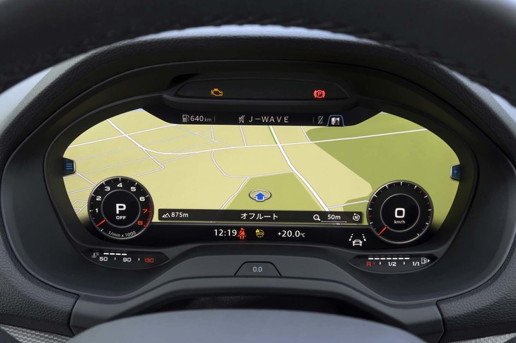 12.3インチ液晶のデジタルメーター「バーチャルコックピット」（オプション）。標準のメーターはオーソドックスな2眼タイプとなる。