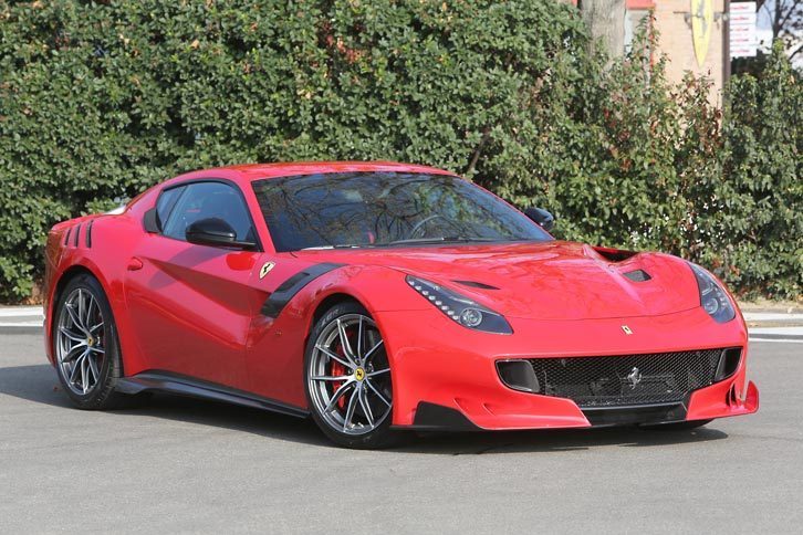 
	車名の「tdf」とは、1950年代から60年代に開催されたロードレース「ツール・ド・フランス（Tour de France）」の略称。同レースでは、1956年から「フェラーリ250GT」が8年連続で総合優勝を果たしている。
	