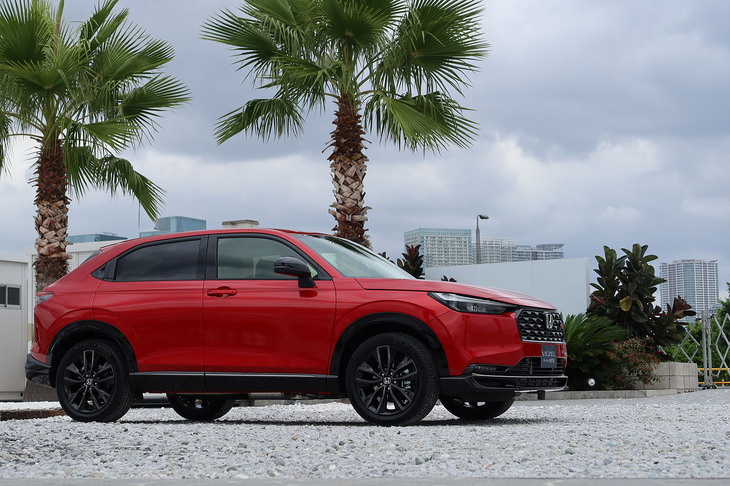 ホンダ・ヴェゼルe：HEV RS