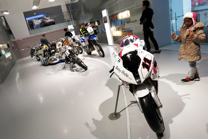 BMWといえば、これも忘れてはいけないのがバイク。レースやクロスカントリーラリーなど、さまざまなモータースポーツで活躍したマシンが展示されている。