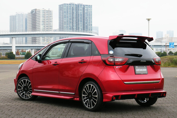 ホンダ・フィット リュクス 無限パーツ装着車（エクステリア）