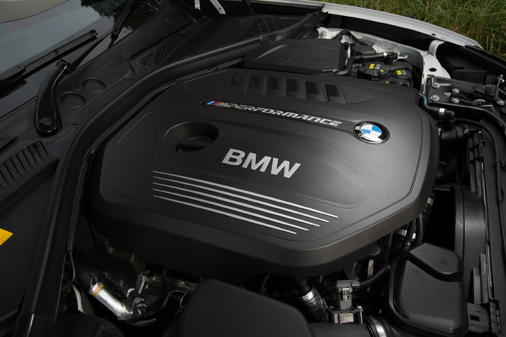 最高出力340ps、最大トルク51.0kgmを発生する3リッター直6ターボエンジン。