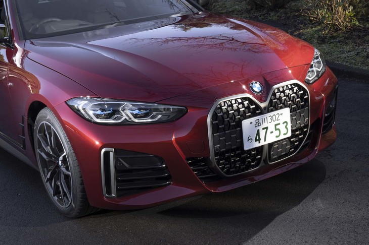 【BMW M440i xDriveグランクーペのスペック】
	ボディーサイズ：全長×全幅×全高＝4785×1850×1450mm／ホイールベース：2855mm／車重：1840kg／駆動方式：4WD／エンジン：3リッター直6 DOHC 24バルブ ターボ／トランスミッション：8段AT／最高出力：387PS（285kW）/5800rpm／最大トルク：500N・m（51.0kgf・m）/1800-5000rpm／タイヤ：（前）245/40R19 98Y／（後）255/40R19 100Y（ピレリPゼロ）／燃費：10.8km/リッター（WLTCモード）／価格：1005万円
	
	【取材時の燃費データ】
	テスト距離：226.9km（市街地1：高速道路8：山岳路1）／使用燃料：24.1リッター（ハイオクガソリン）／参考燃費：9.4km/リッター（満タン法）／9.6km/リッター（車載燃費計計測値）