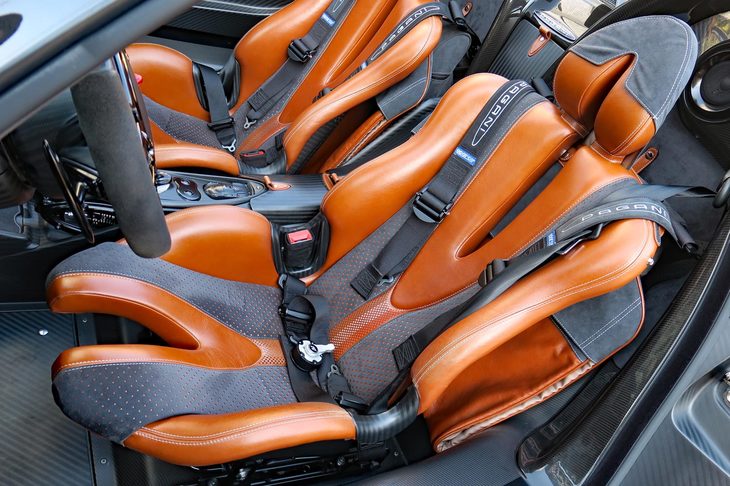 パガーニ・ウアイラ ロードスターBC（シート）