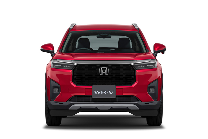 タフさやラギッド感を前面に押し出したエクステリアデザインは、ちょっとした道具感もある。フロントフェイスで大きな面積を占める直立したフロントグリルと、全車に備わる薄型LEDヘッドランプの組み合わせが、ホンダの現行モデルとは異なるテイストを表現している。