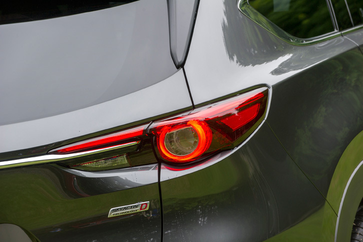 マツダCX-8 XD Lパッケージ（リアコンビランプ）