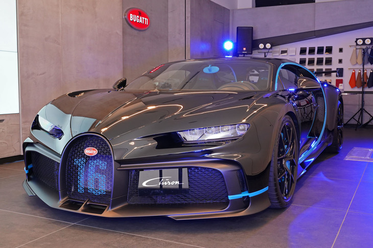 ブガッティ・シロン ピュアスポーツ