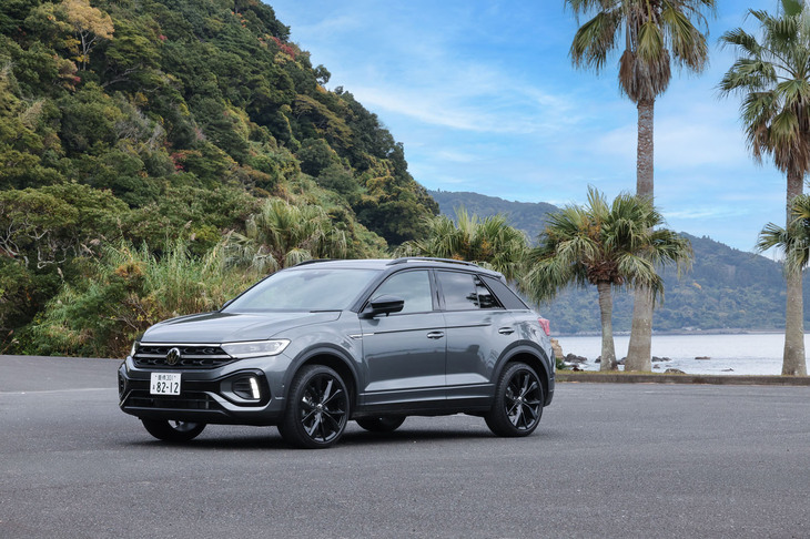 2020年に国内導入が開始されたフォルクスワーゲンのコンパクトSUV「Tロック」。2022年のマイナーチェンジを経て、2025年1月の導入モデルからディーゼルエンジン搭載車はFWD仕様から全モデルが4WD仕様に切り替わった。