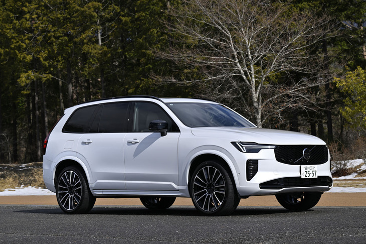ボルボXC90ウルトラT8 AWDプラグインハイブリッド