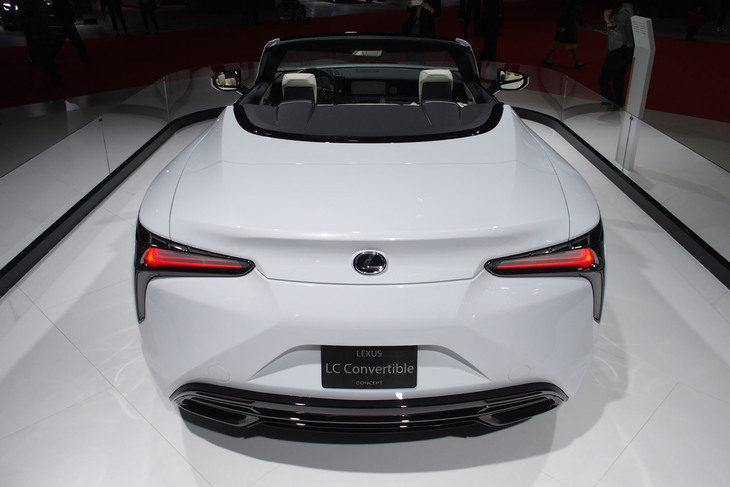 レクサスLCコンバーチブル