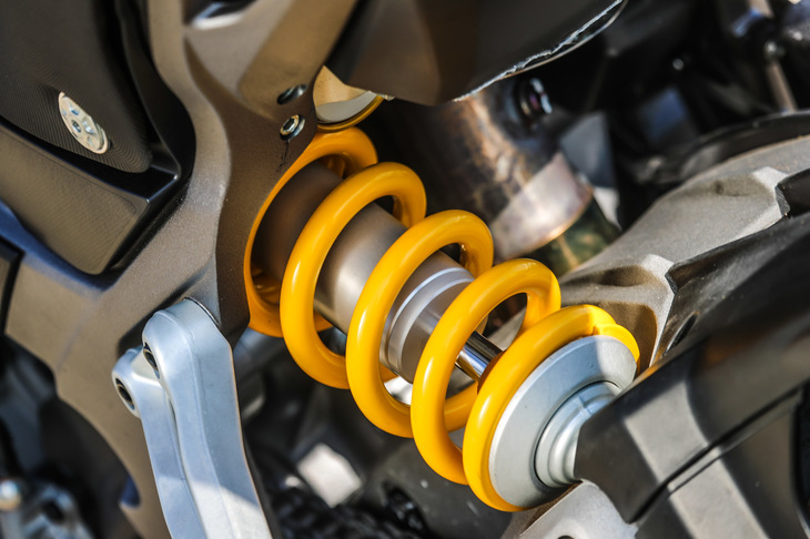 「1260エンデューロ」には、「ドゥカティ・セミアクティブ・スカイフックサスペンション（DSS）」と呼ばれる電子制御サスペンションが装備される。