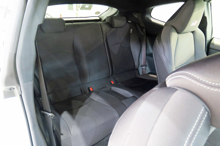 トヨタGRヤリスRZ（リアシート）