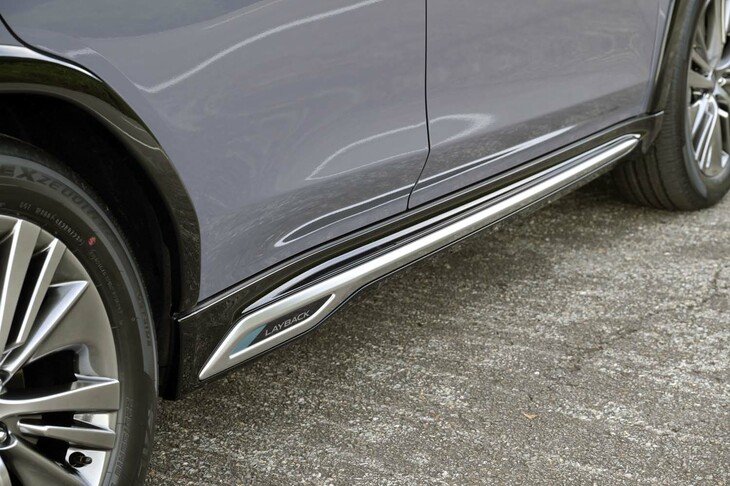 スバル・レヴォーグ レイバック用品装着車（サイドスカート）