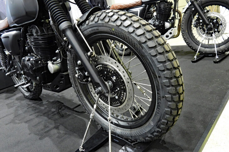 マット・アキタ250