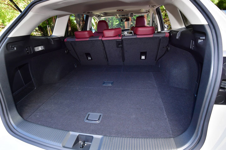 後席使用時のラゲッジルーム容量は522リッター。