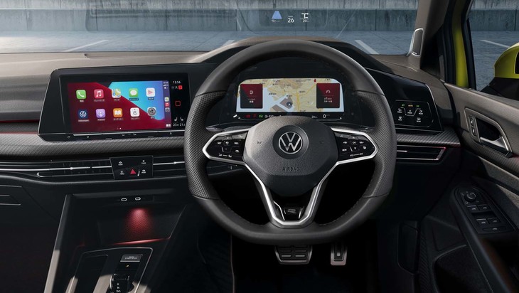 新型フォルクスワーゲン・ゴルフヴァリアントeTSI Rライン（インテリア）