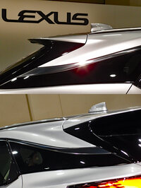 現行「レクサスRX」のルーフスポイラー。ルーフの面はテールゲートの付け根あたりで、なだらかに下降するピラーと、シュッと後ろまで伸びるスポイラーとに分岐している。