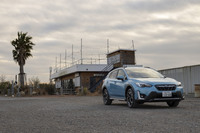 奇抜なデザインのものや、シティーユースに特化したものも多いコンパクトSUVの中にあって、「XV」は機能性と走行性能を重視した、今となっては数少ない“王道”のモデルに仕上がっていた。