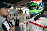 複雑な要素が絡み合うレースをいかに闘い、勝利するか。ドライバーとチームが一丸となって取り組まなければ、それを成し遂げることはできない。（写真＝トヨタ自動車）