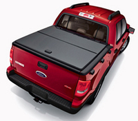 写真の車体色は受注生産の「レッドファイヤーメタリック」。