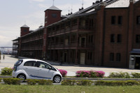 推奨ポイント・赤レンガ倉庫の前を通り、三菱みなとみらい技術館へ向かう。