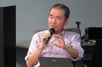 ＜プロフィール＞
	畑村耕一（はたむら こういち）
	1975年に東京工業大学修士課程を修了し、東洋工業（現マツダ）に入社。ミラーサイクルエンジンの量産化や、ガソリンエンジンの排出ガス対策の研究などに携わる。2001年に同社を退社し、翌年畑村エンジン研究所を設立。多数の自動車関連企業において技術指導を行ってきたほか、近年では予混合圧縮着火の技術研究に取り組んでいる。