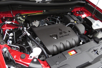 ガソリン車についても、新しいCVTの採用やエンジンとCVTの協調制御の最適化などにより、燃費性能の向上が図られている。