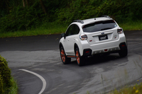 「XVハイブリッド tSコンセプト」には、専用仕立てのサスペンションやSTIフレキシブルタワーバーが備わる。「リアのしっかりした接地感」「安心感のあるコーナリング性能」がセリングポイント。