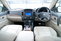 三菱パジェロロング スーパーエクシード（4WD/5AT）【ブリーフテスト】の画像