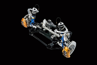 日産、足まわりを中心に「GT-R」の走りを強化の画像