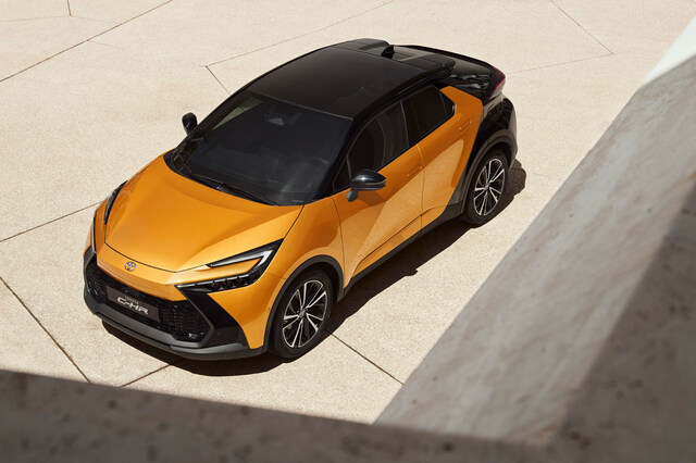 新型トヨタC-HR 内装・外装など37枚 【画像・写真】 - webCG