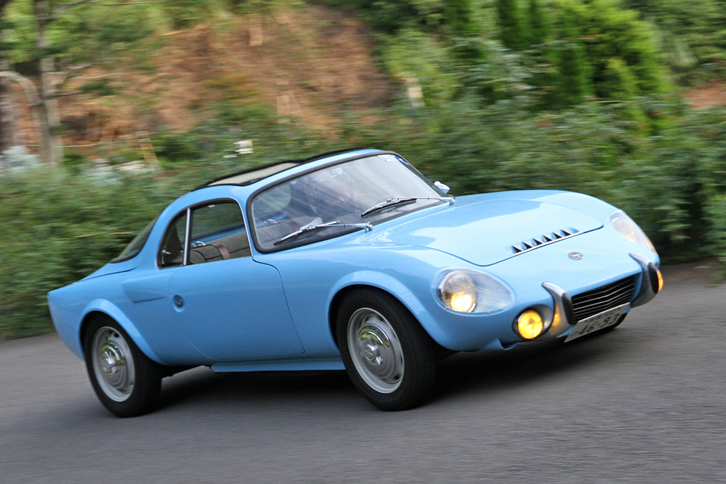 1967年「マトラ・ジェット6」。1962年に世界初の市販ミドシップスポーツである「ルネ・ボネ・ジェット」を送り出したフランスの小メーカー、ルネ・ボネを買収したマトラが再リリースしたマトラ・ジェットの最終型。