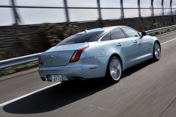 販売期間が長く、ラインナップも豊富だったことから、中古車もバラエティーが豊かだ。クルマの仕様や状態、価格、走行距離などを勘案して、条件に見合うクルマを探すといい。