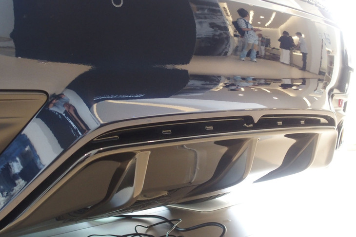 マセラティ・グラントゥーリズモ トロフェオ（リアバンパー）