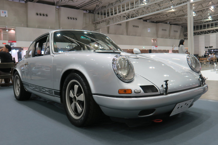 ポルシェ911S レストモッドR（1967年）