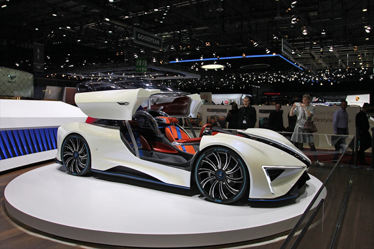 テックルールズ・レン（エクステリア）