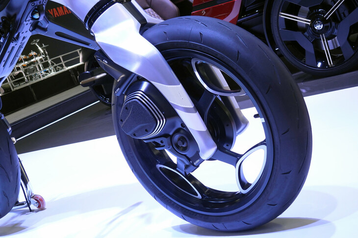 ヤマハMOTOROiD：Λ（モトロイド：ラムダ）