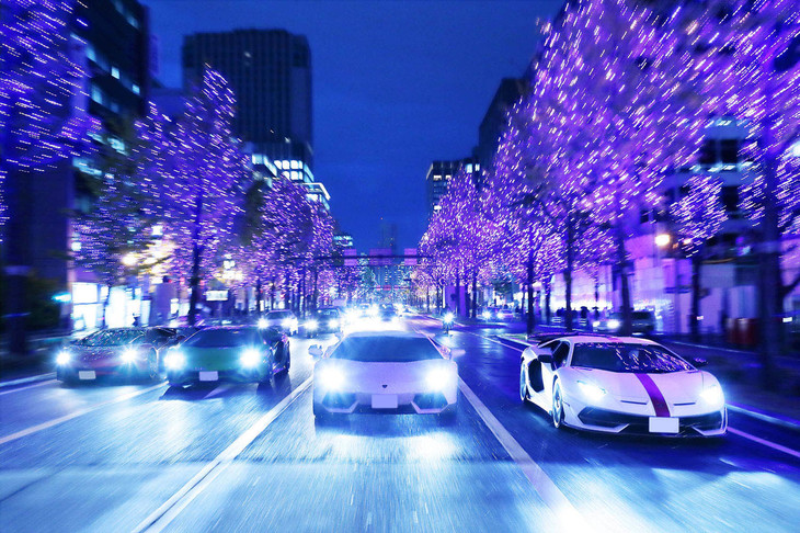 「Lamborghini Day Japan 2019」では参加オーナーによる大阪市内でのパレードも行われた。