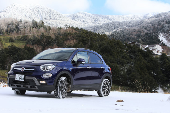 万座温泉に到着。なにはともあれ、無事到着の証しに記念撮影。