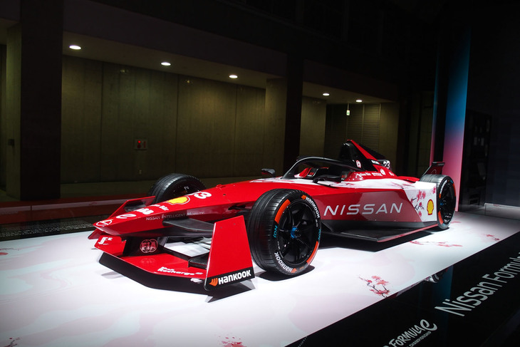 フォーミュラEレーシングカー