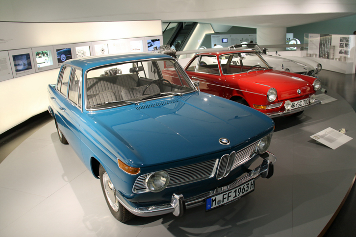 ミュンヘンのBMW博物館で開催されている「100周年記念展」の様子。