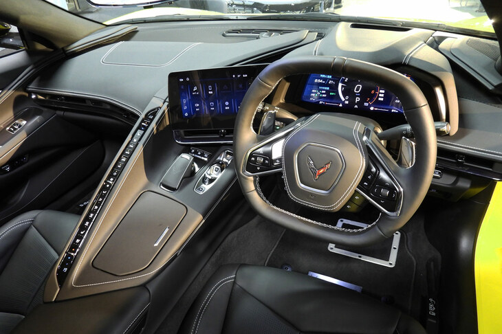 シボレー・コルベット イエロージャケットエディション（インストゥルメントパネルまわり）