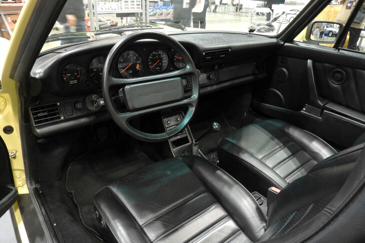 ポルシェ911カレラ3.2タルガ（1988年／WINS AUTO）
