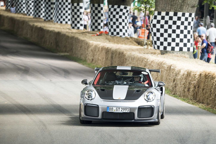 「ポルシェ911 GT2 RS」