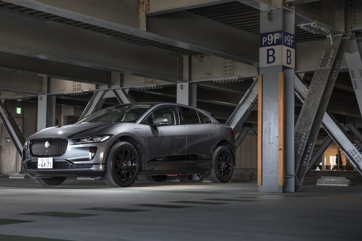「I-PACE」はジャガーが初めて開発した量産型EV。海外での評価も高く、デビュー以来、欧州カー・オブ・ザ・イヤーほか、さまざまな賞を獲得している。