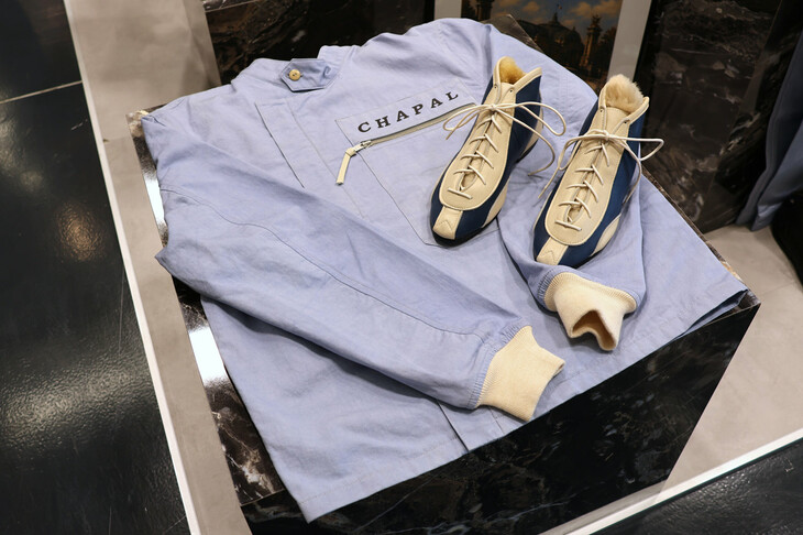 シャパルのコレクションから。