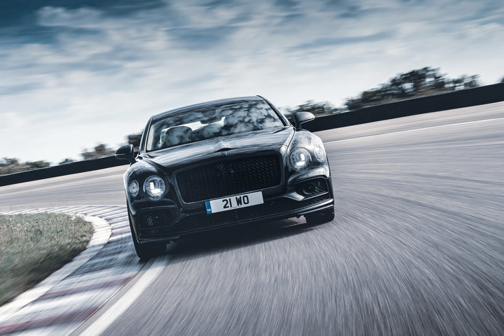 ベントレー・フライングスパー