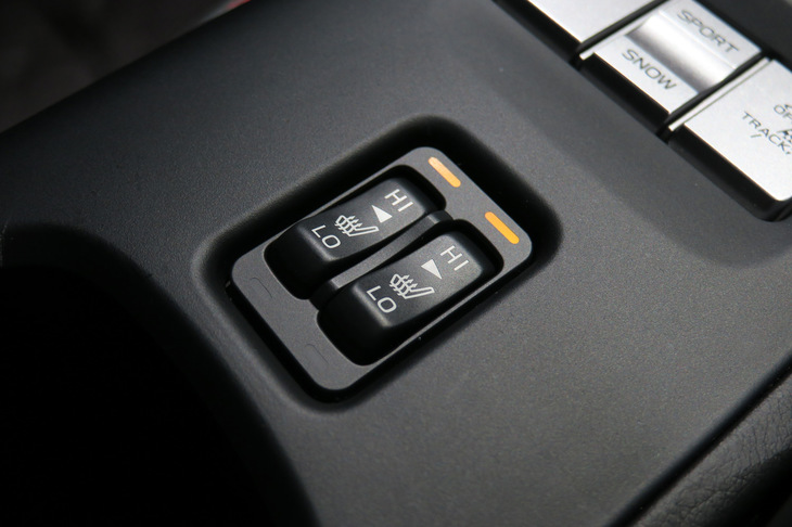 スバルBRZ（センターコンソール）