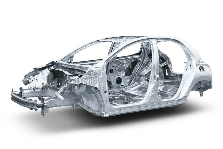 新型「ヤリス」には、新開発のコンパクトカー向けTNGAプラットフォーム（GA-B）が採用される。軽量かつ高剛性、低重心なボディーを目指して開発された。