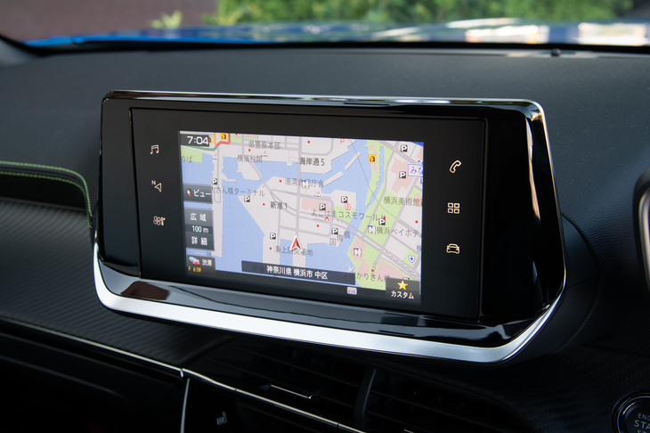 全車に標準装備される、7インチのタッチスクリーン式オーディオ。ナビゲーション機能はオプションで用意される。